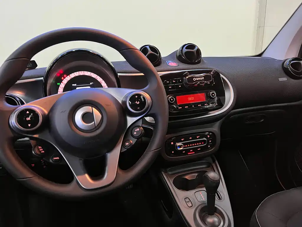 smart Smart Fortwo — миниатюра 9