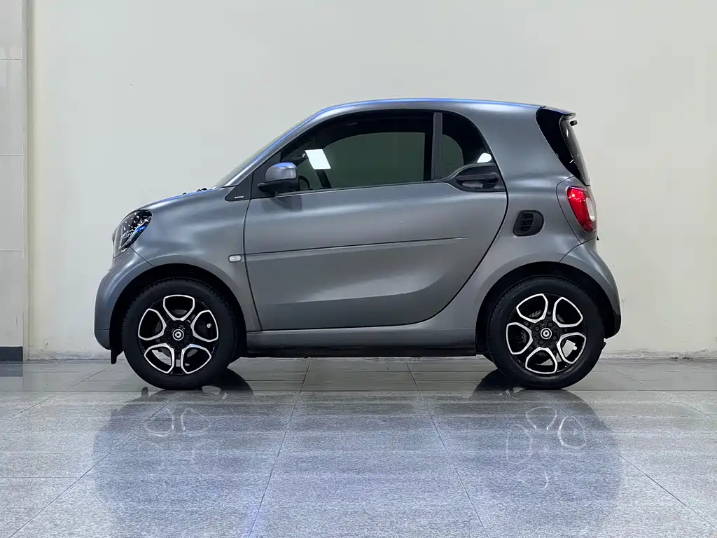 smart Smart Fortwo — миниатюра 4