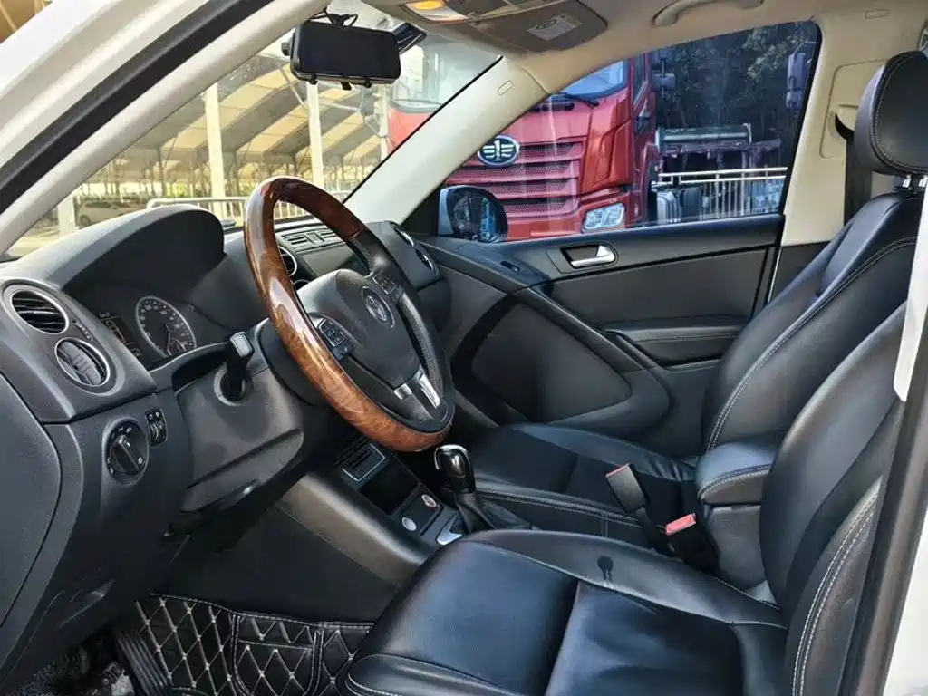 Volkswagen Tiguan — миниатюра 4