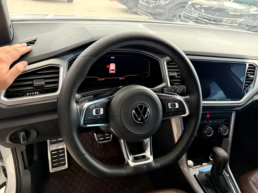 VOLKSWAGEN T ROC EXPLORING SONGS