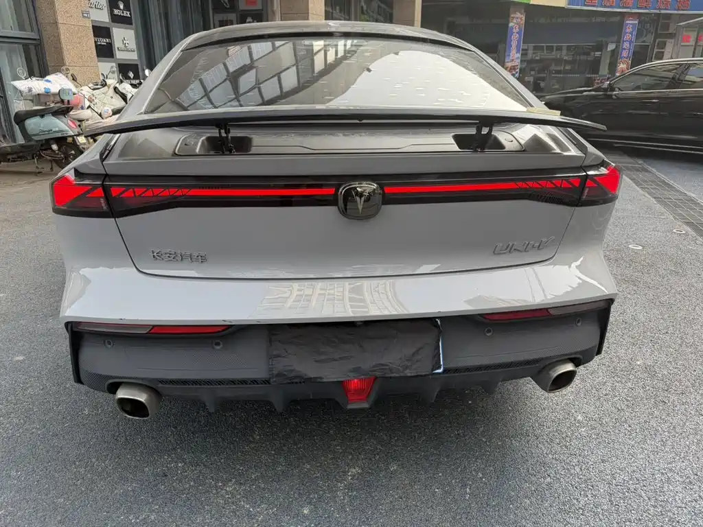 Changan UNI-V 2022 1.5T Luxury
