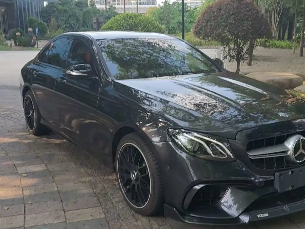 Mercedes-Benz E-Class — миниатюра 3