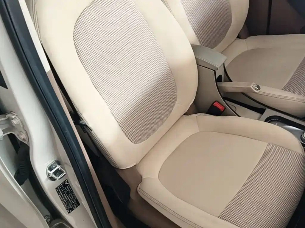 Wuling MINIEV — миниатюра 25