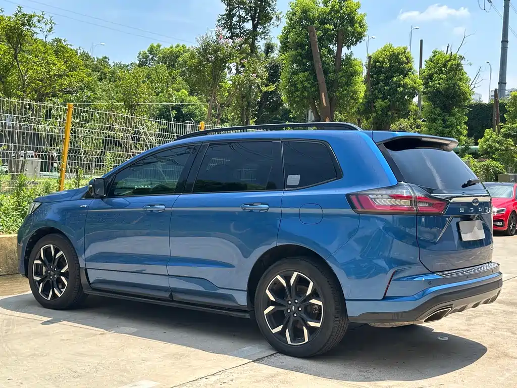 Ford Edge — миниатюра 6