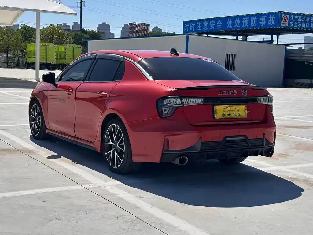 Lynk & Co 03 — миниатюра 9