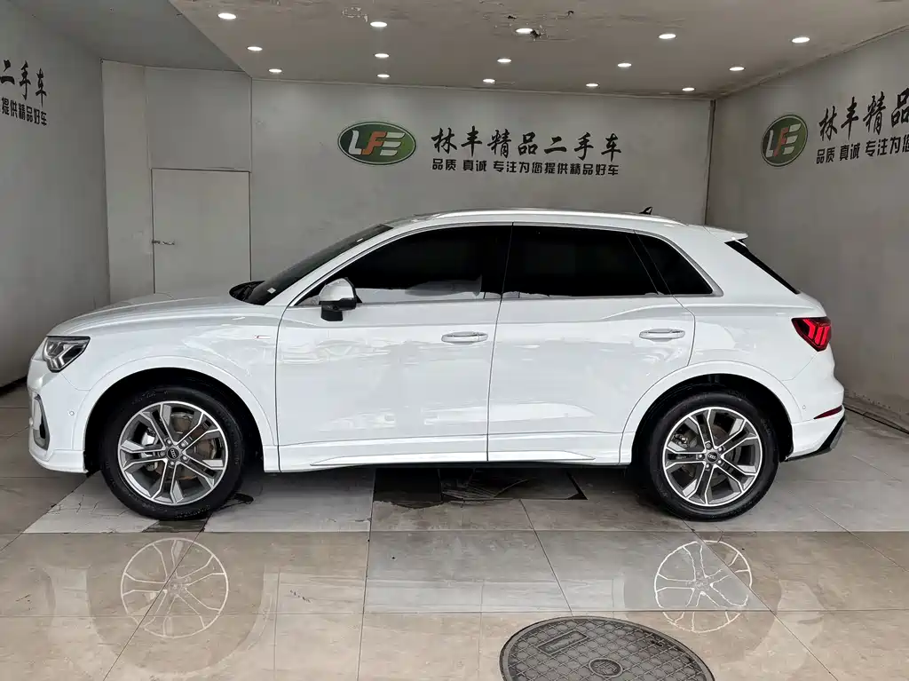 Audi Q3 2025 45 40TFSI Fashion