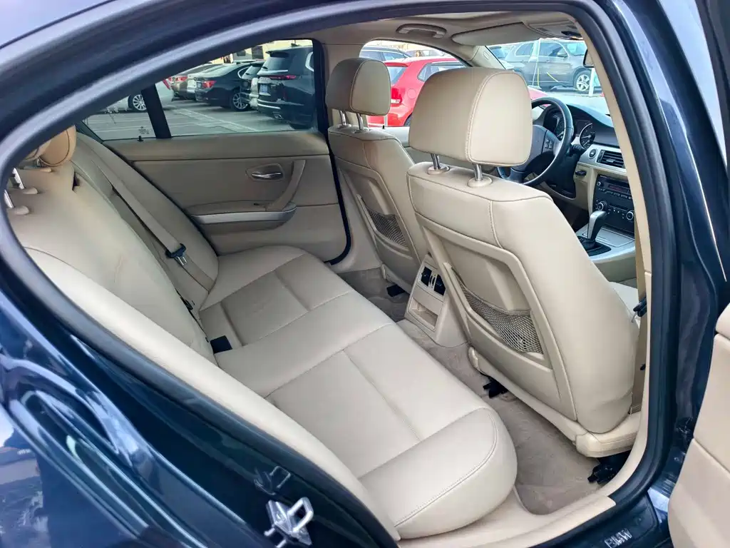 BMW 3 Series — миниатюра 17