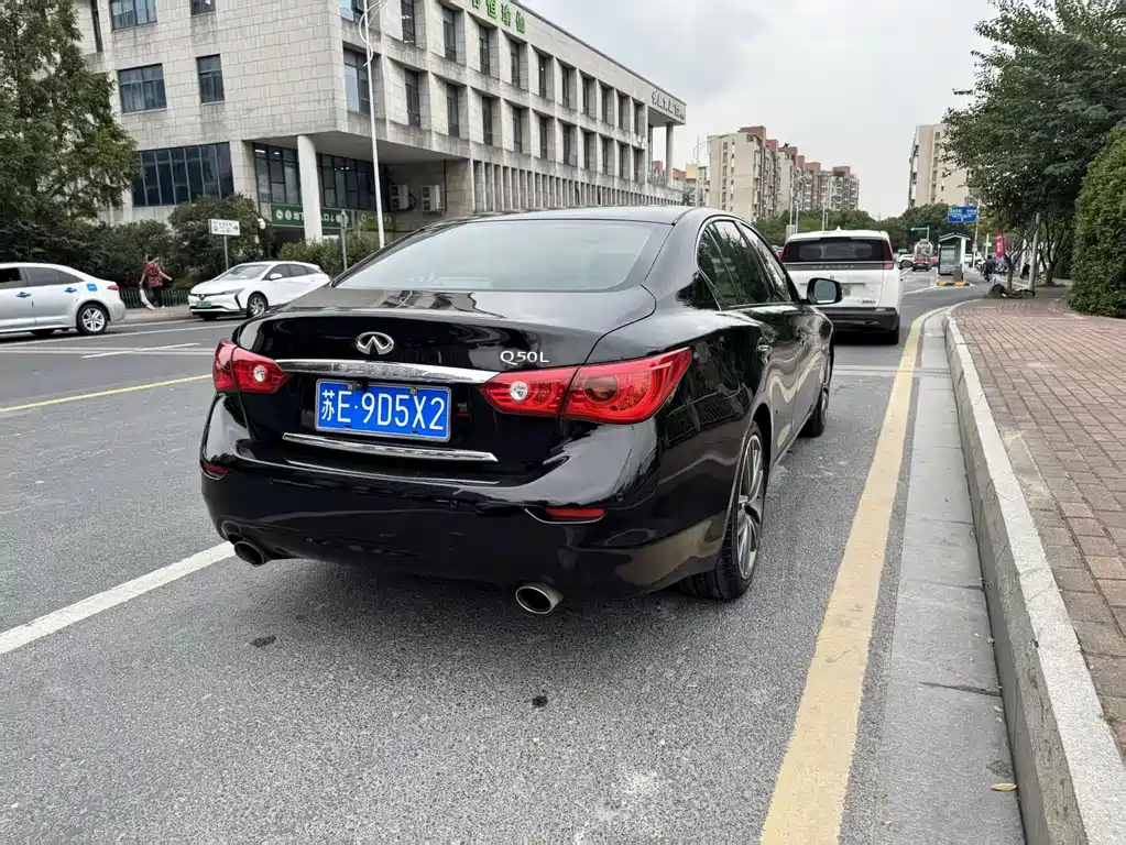 Infiniti Q50L — миниатюра 4