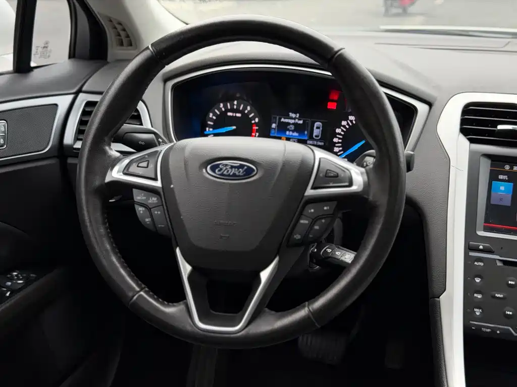 Ford Mondeo — миниатюра 8