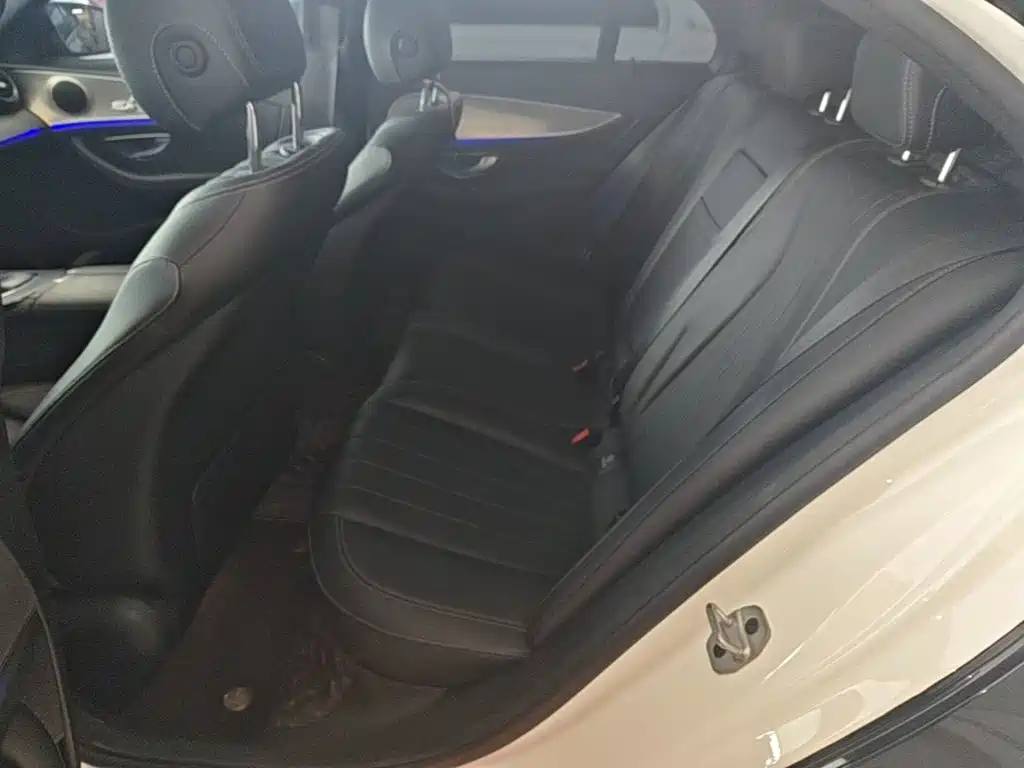 Mercedes-Benz E-Class (Import) — миниатюра 17