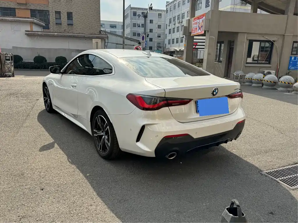 BMW 4 SERIES