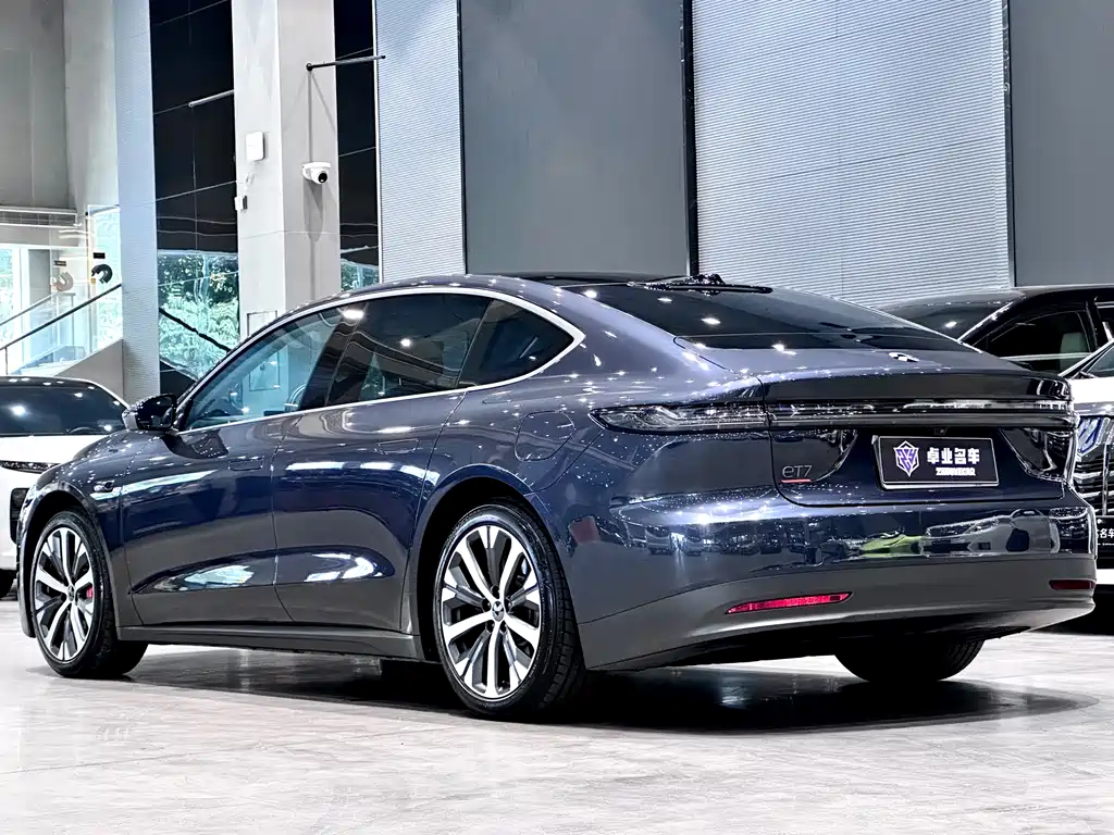 NIO NIO ET7