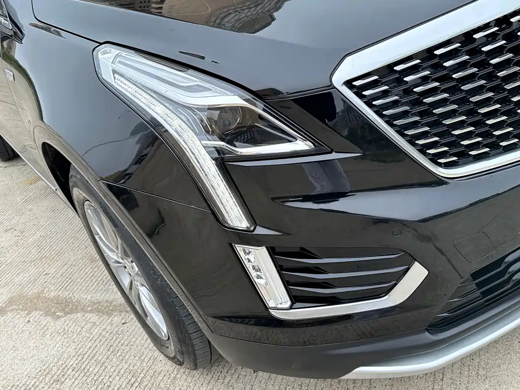 CADILLAC XT5