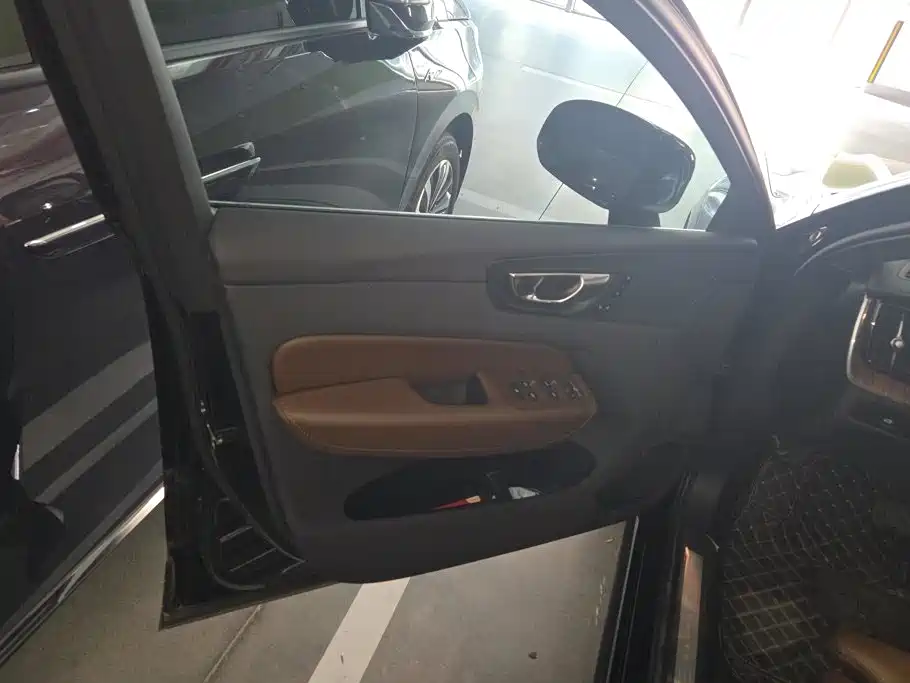 Volvo XC60 — миниатюра 7