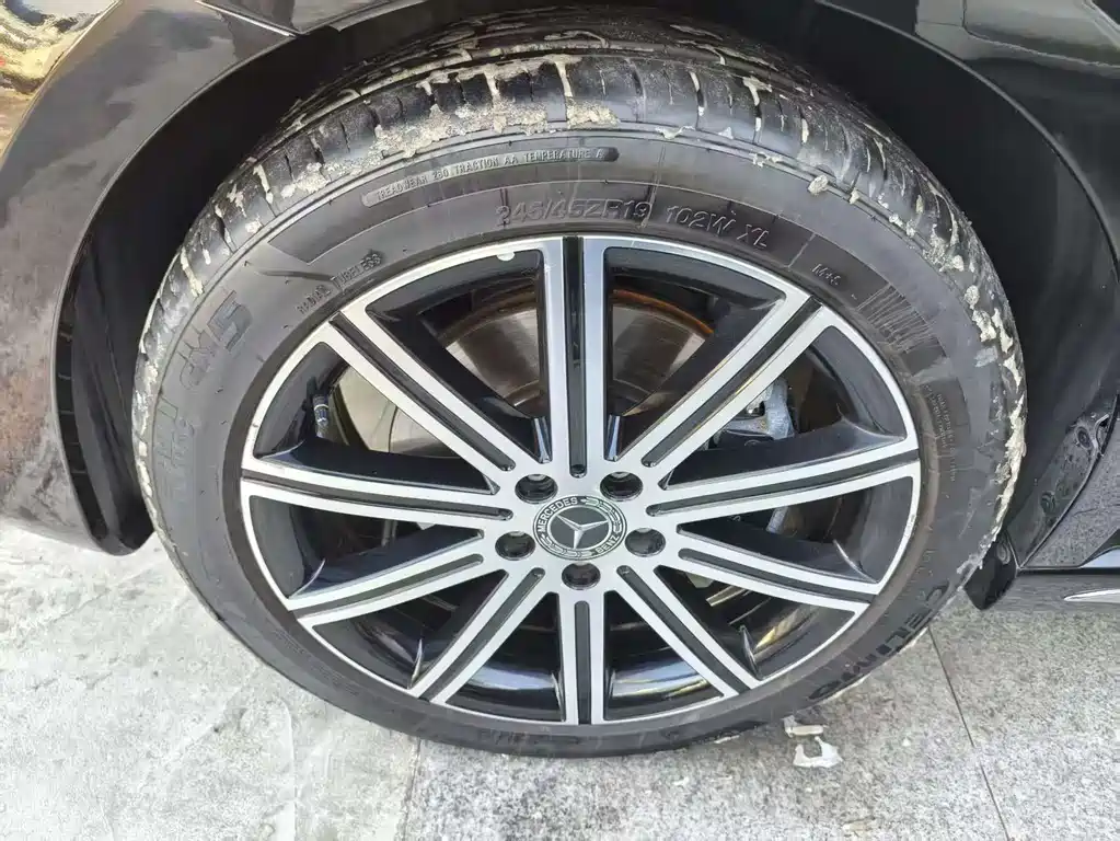 MERCEDES-BENZ V CLASS