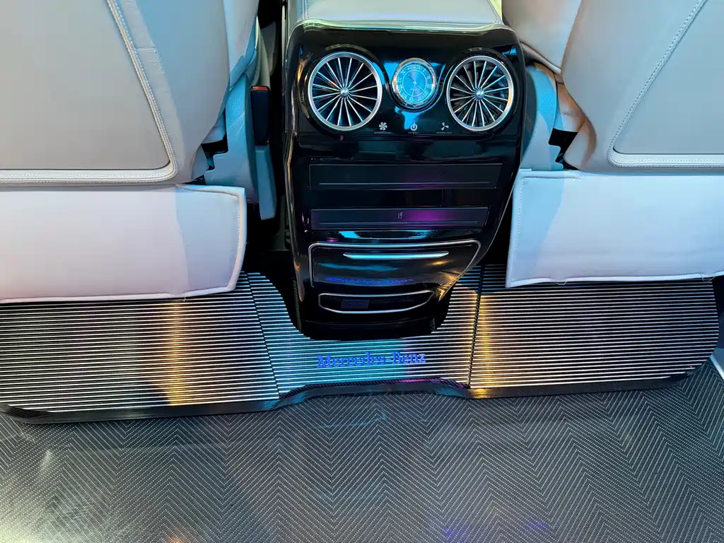 Mercedes-Benz Vito — миниатюра 23
