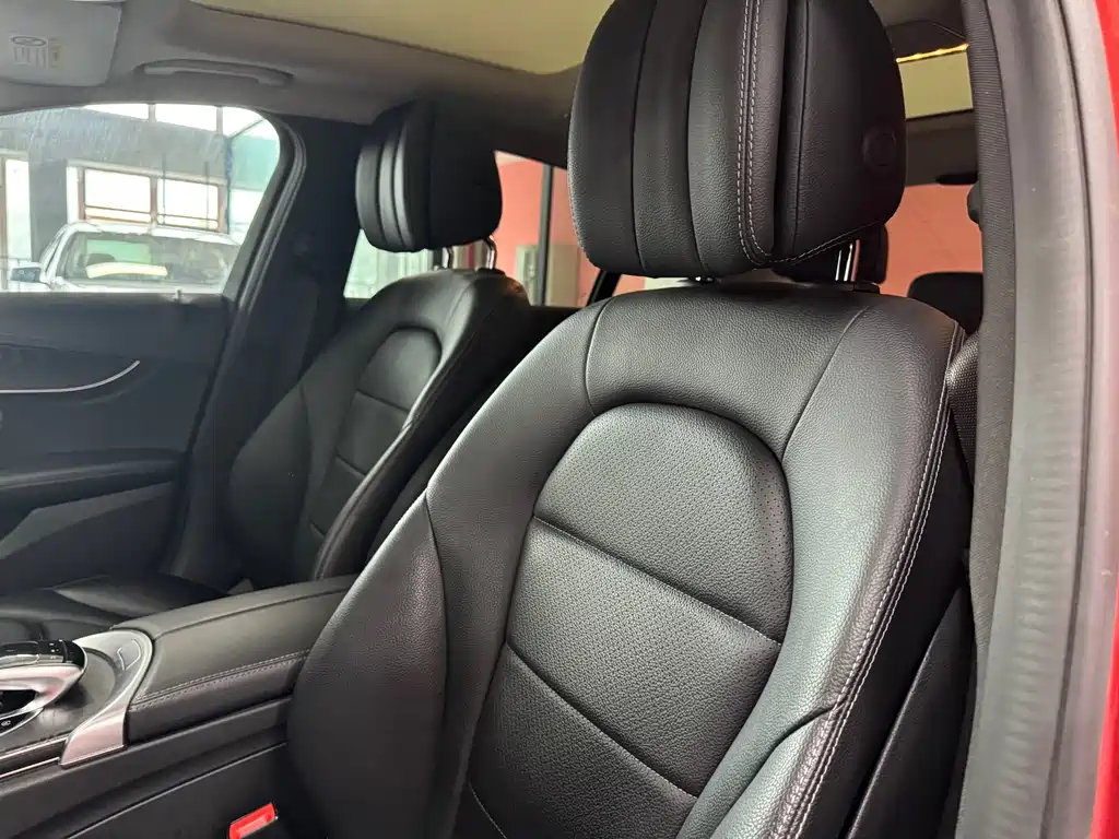 Mercedes-Benz C-Class — миниатюра 10
