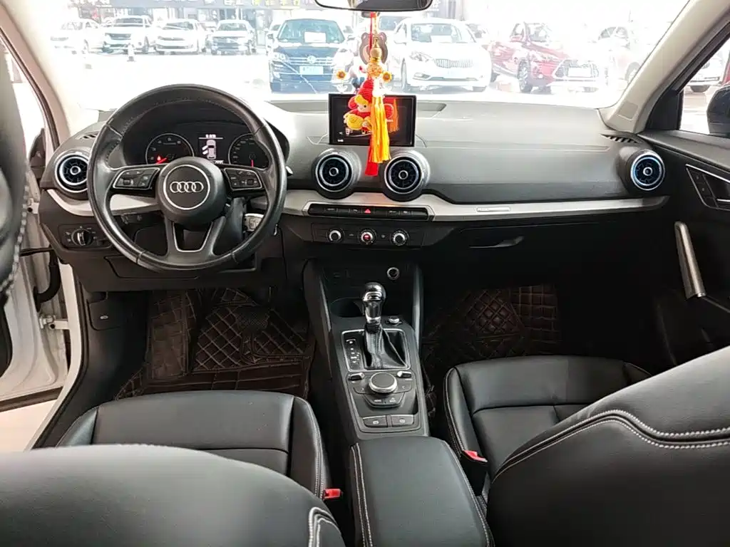 Audi Q2L — миниатюра 10