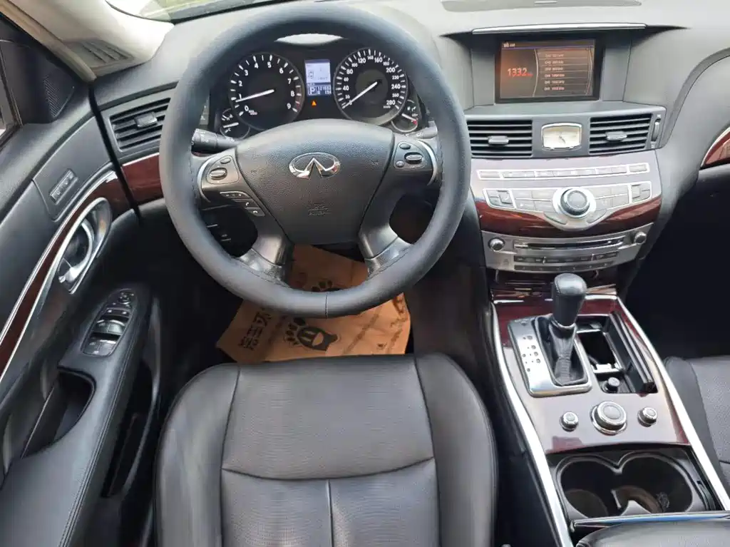 Infiniti Q70 2013 Q70L 2.5L Comfort