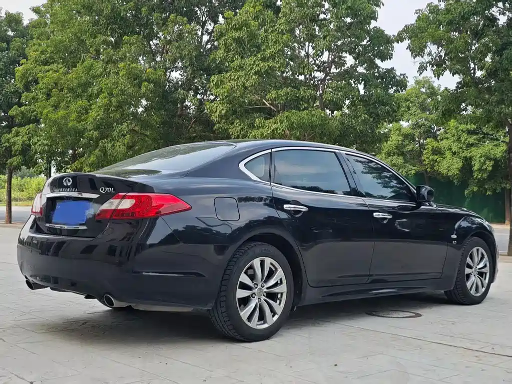 Infiniti Q70 2013 Q70L 2.5L Comfort