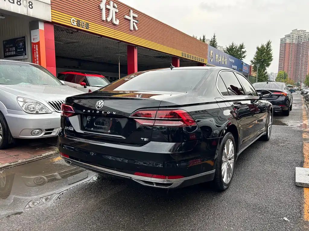 Volkswagen Phideon — миниатюра 3