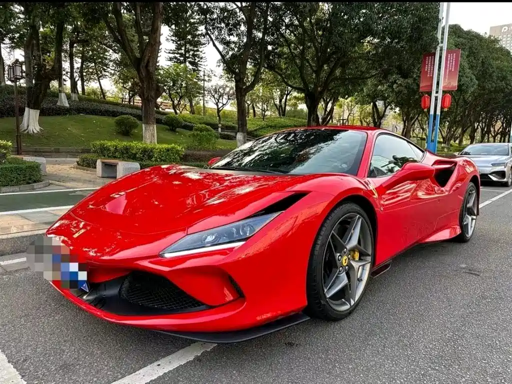 Ferrari F8 2022