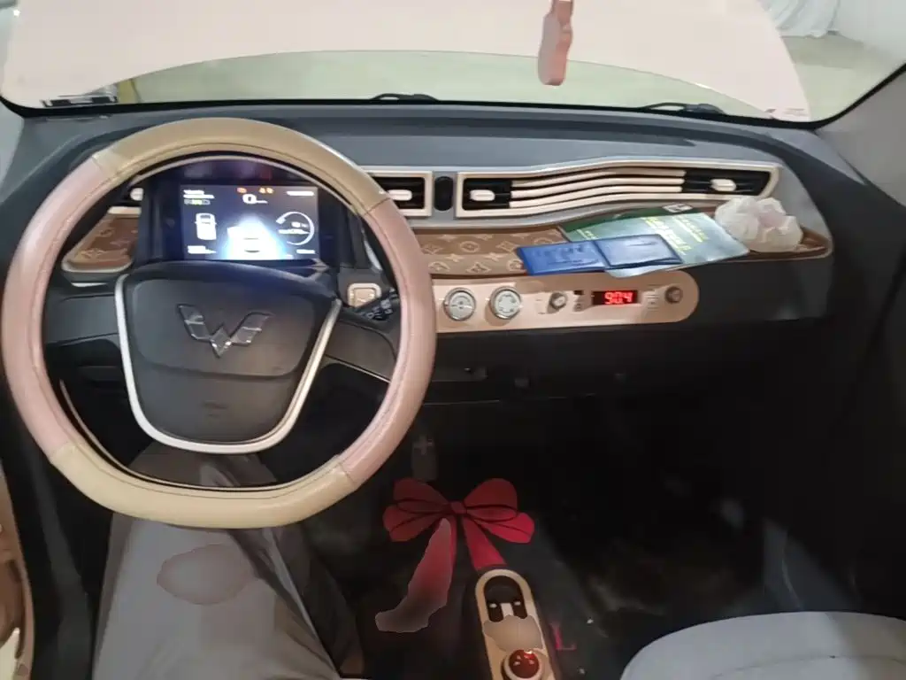 Wuling MINIEV — миниатюра 10