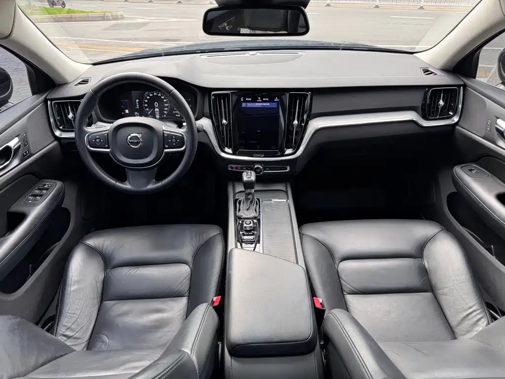 Volvo S60 2020 T4 Luxury