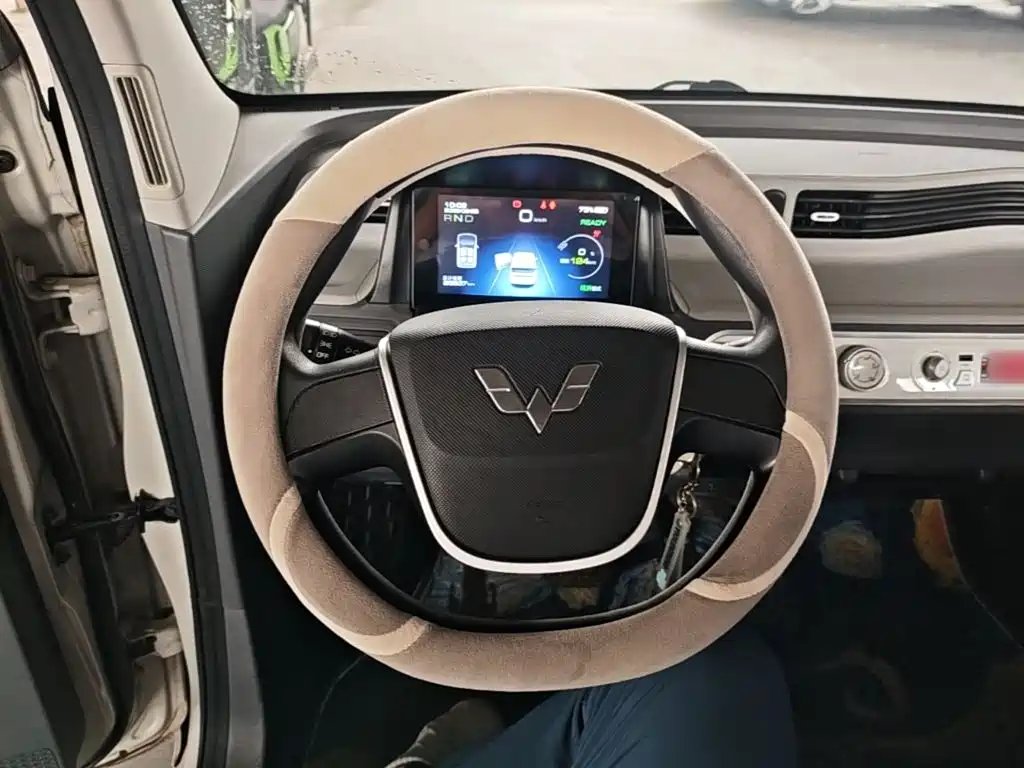 Wuling MINIEV — миниатюра 11