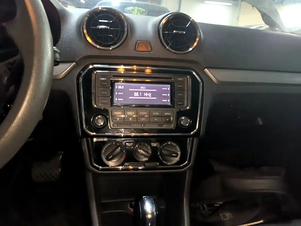 Volkswagen Jetta — миниатюра 13
