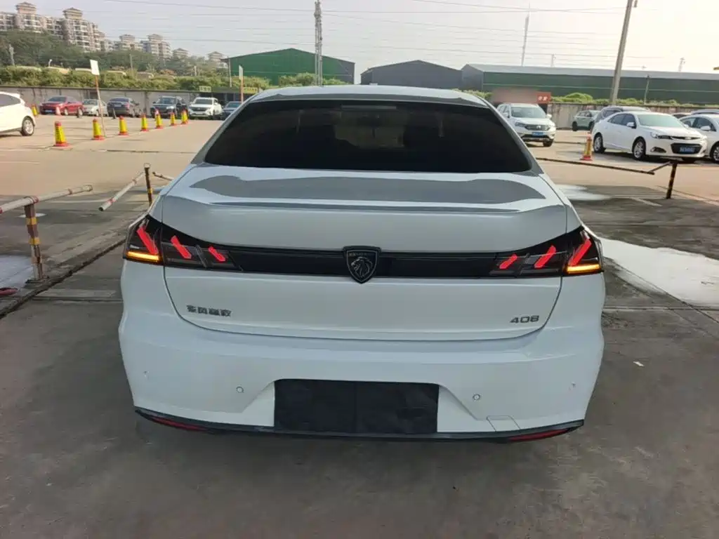 Peugeot 408 — миниатюра 6