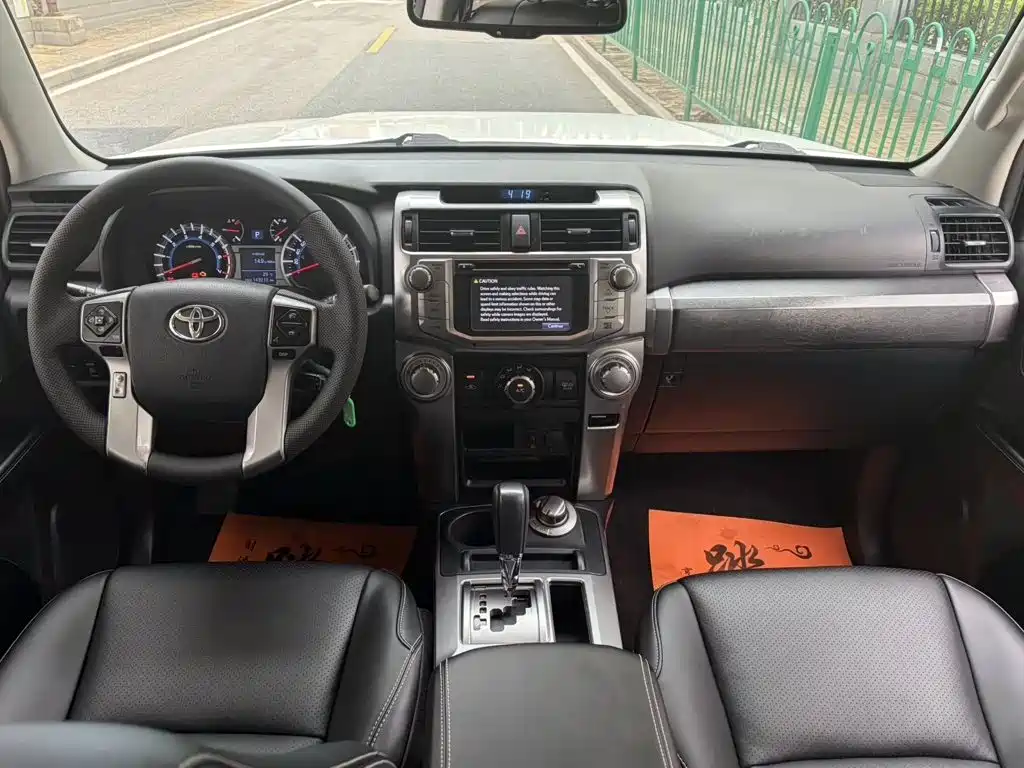 Toyota 4Runner — миниатюра 6