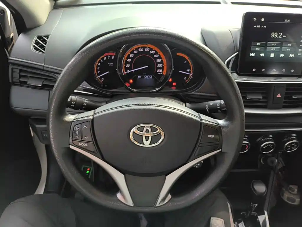 Toyota Yaris L — миниатюра 11