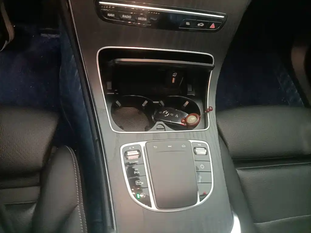 Mercedes-Benz C-Class — миниатюра 14