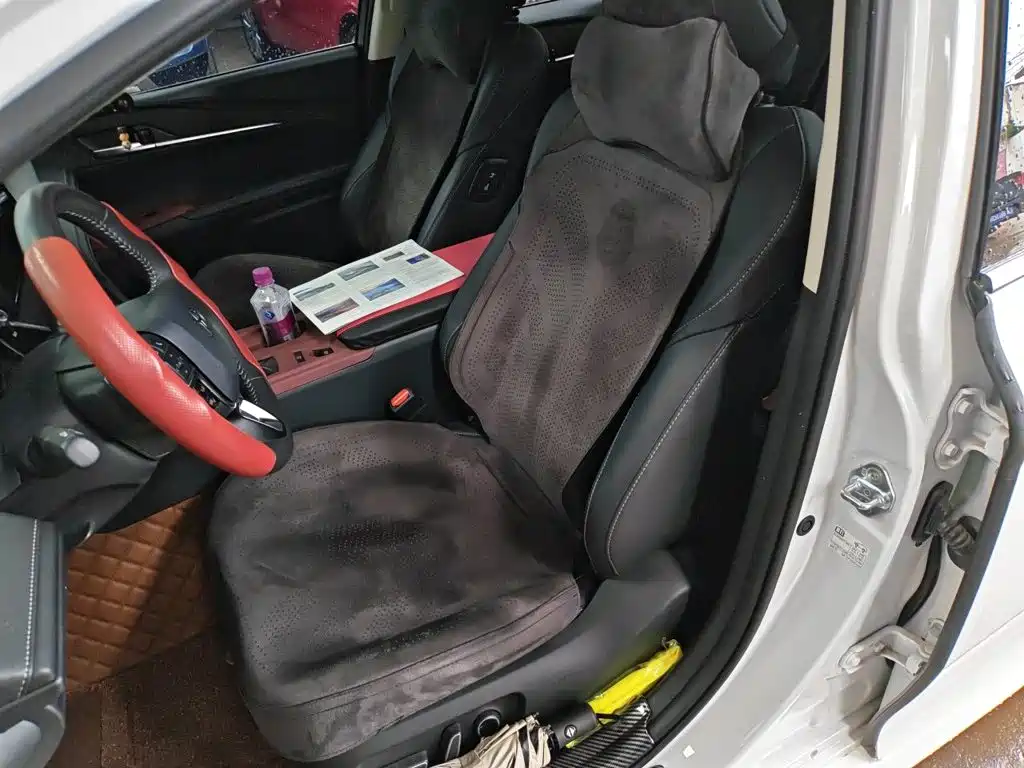 Toyota Camry — миниатюра 12