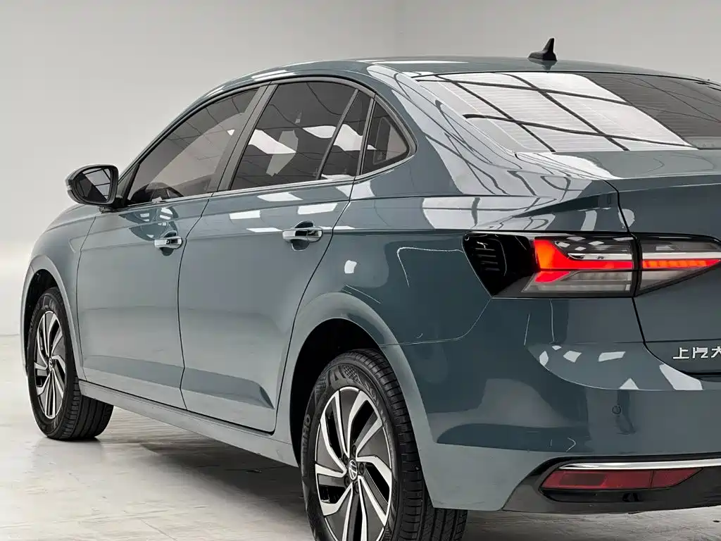 Volkswagen Lavida — миниатюра 6