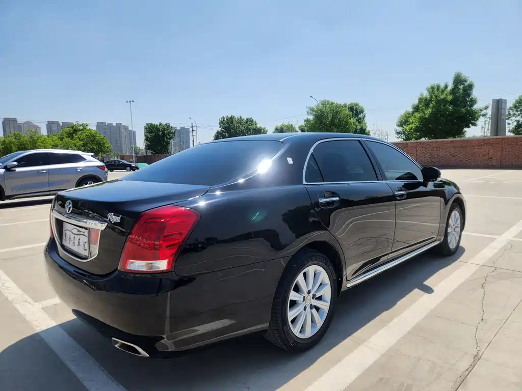 Toyota Crown 2010 2.5L Royal
