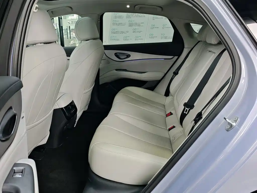 BYD 海豹07 EV — миниатюра 5