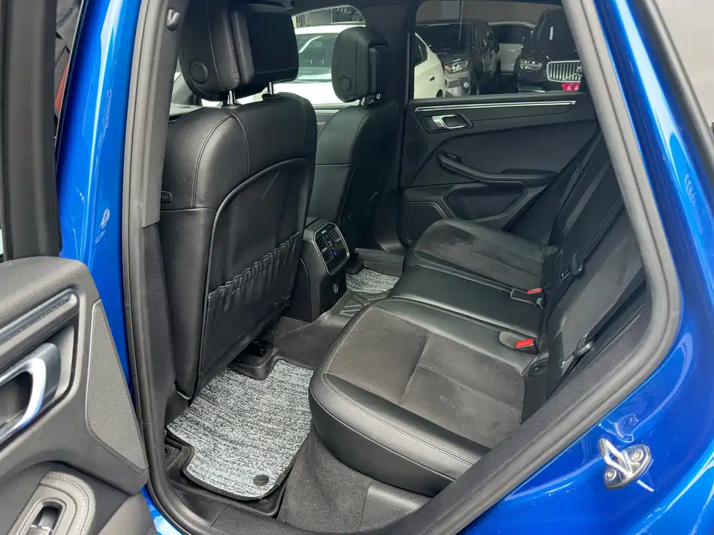 Porsche Macan — миниатюра 15