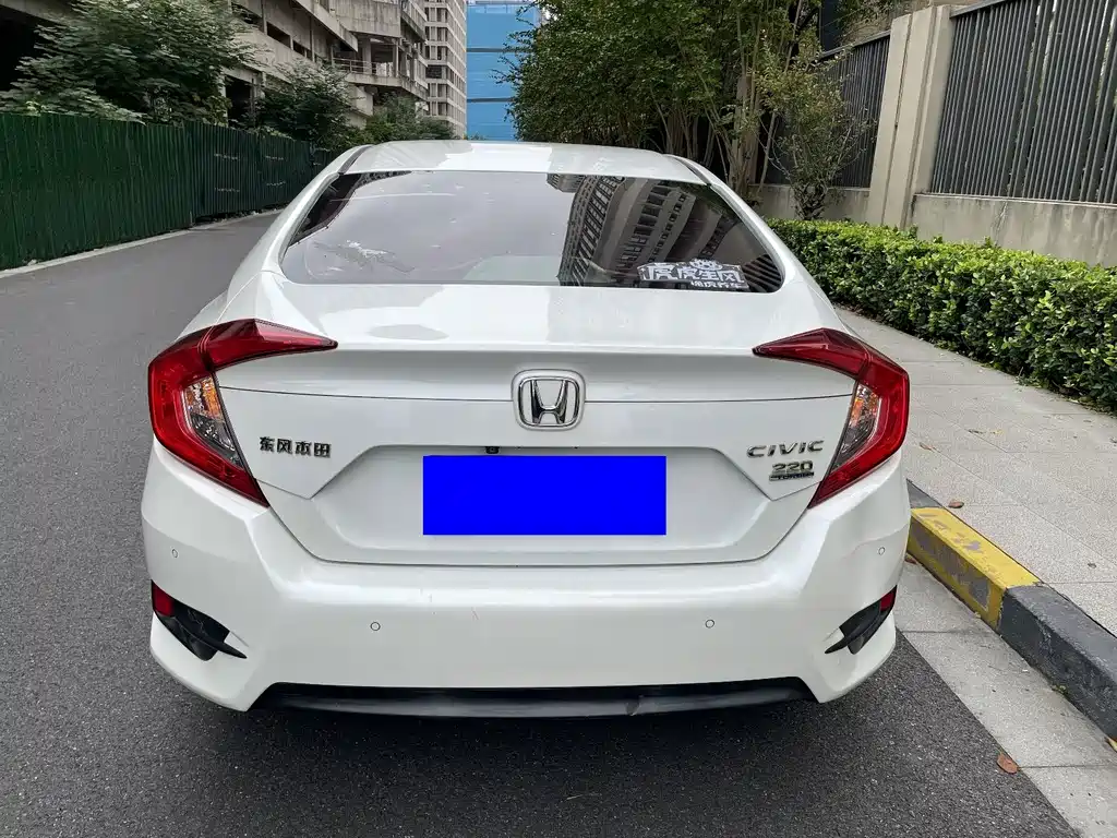 Honda Civic — миниатюра 10