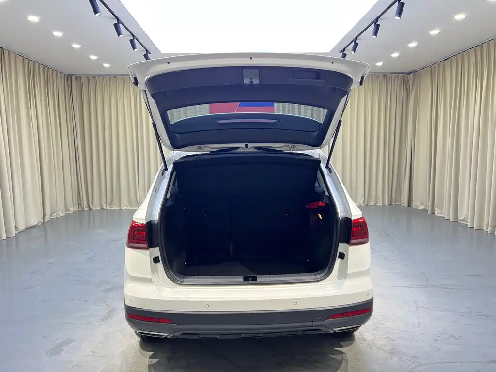 Volkswagen Tharu — миниатюра 8