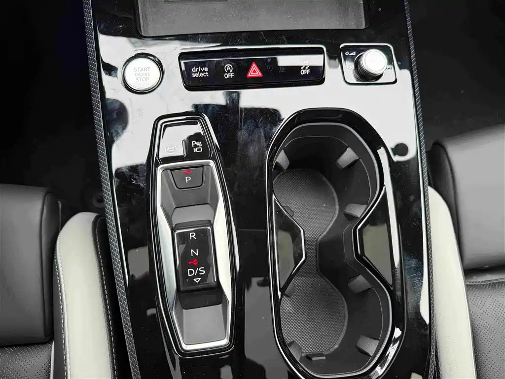 Audi A5L — миниатюра 12