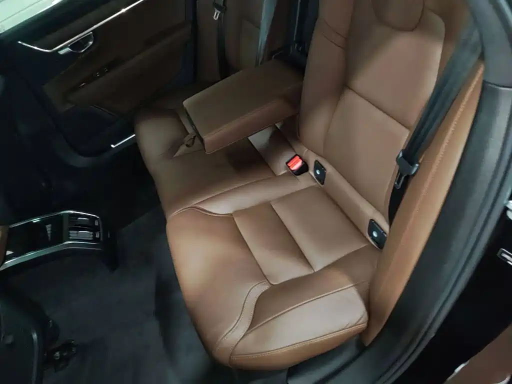 Volvo S90 — миниатюра 17