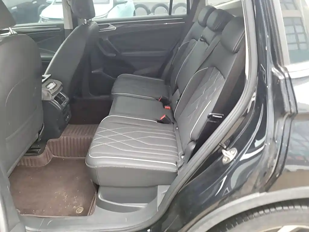Volkswagen Tiguan L — миниатюра 17