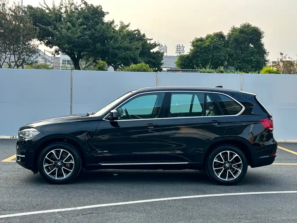 BMW X5 (Import) — миниатюра 5