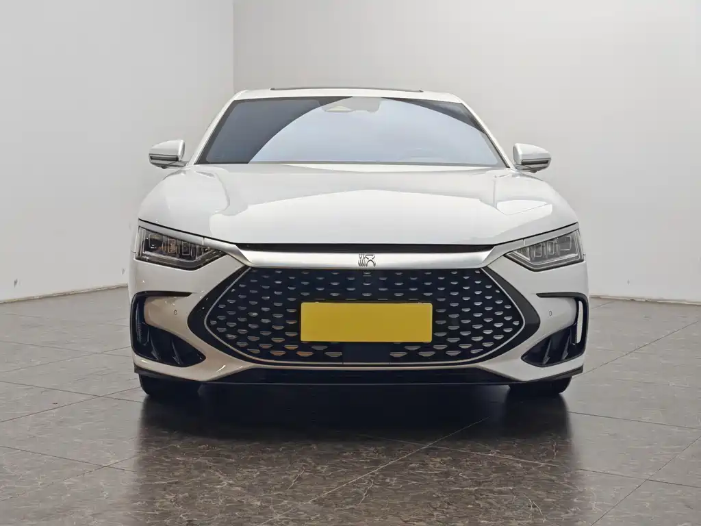 BYD Han 2022 DM-i 121KM