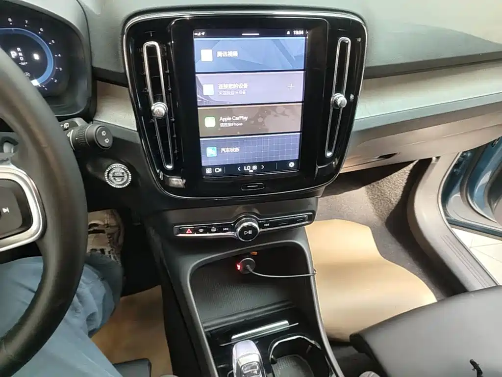 Volvo XC40 — миниатюра 13