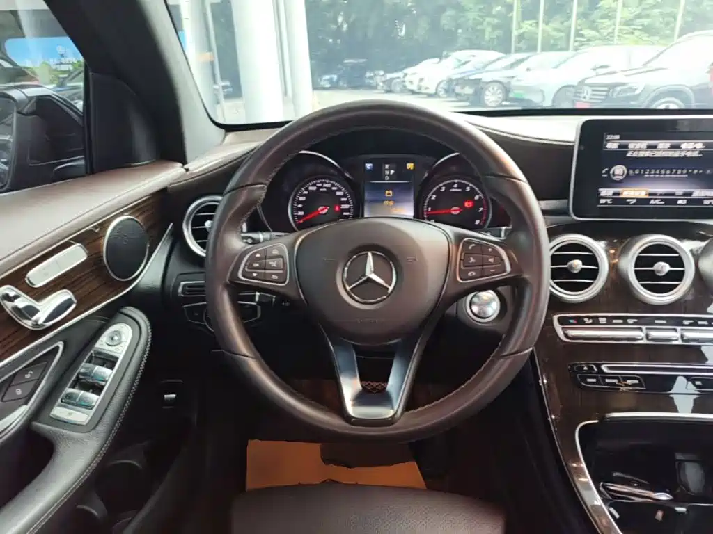 Mercedes-Benz GLC — миниатюра 15