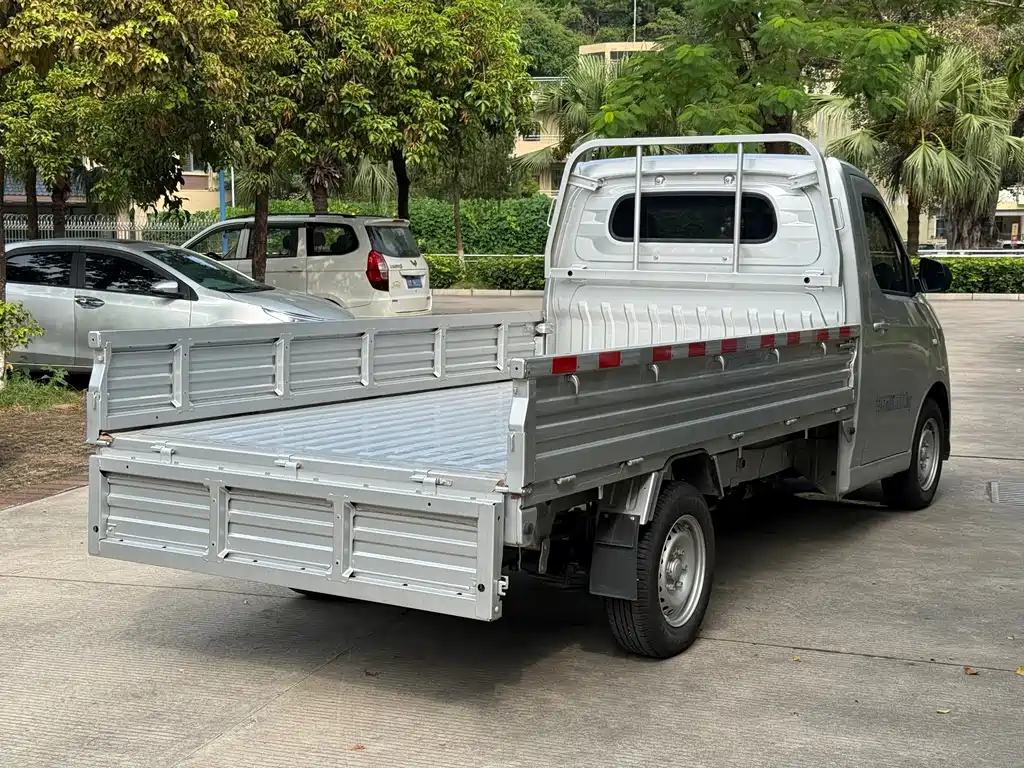 Wuling 五菱扬光电卡 — миниатюра 8