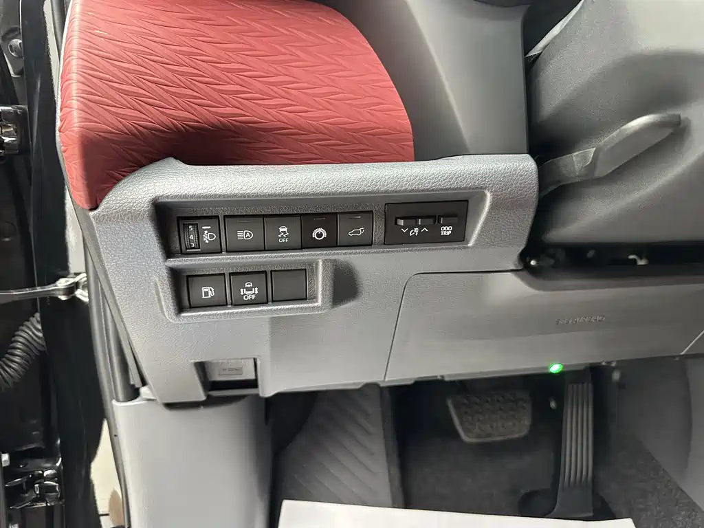 Toyota Sienna — миниатюра 8